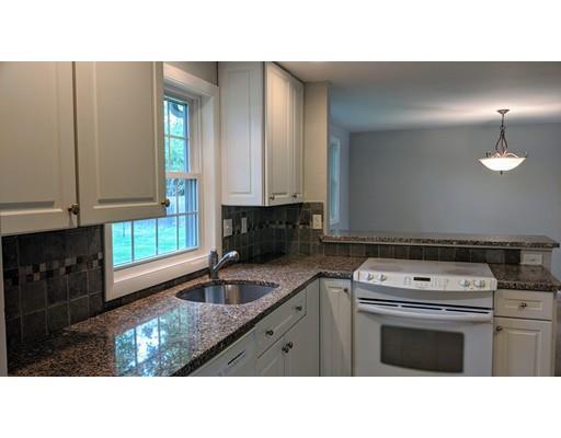 Building Photo - 39 Hemlock Dr