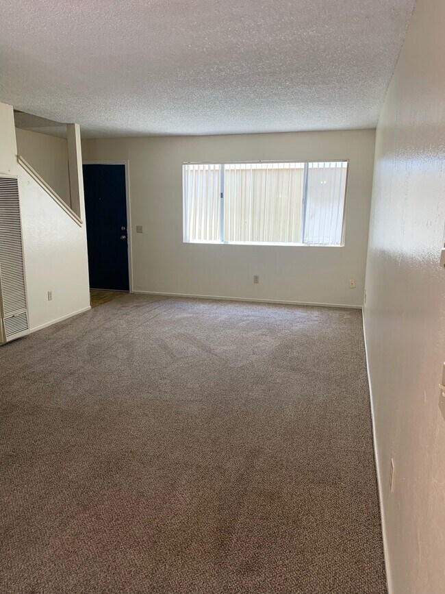 Foto del edificio - 1627 Front St