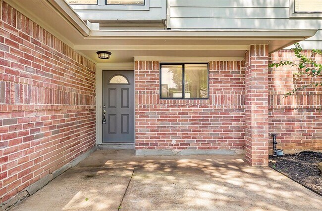 Foto del edificio - 3807 Cedar Valley Dr