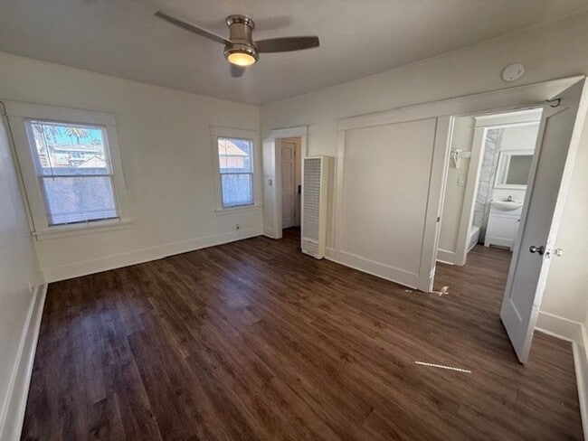 Building Photo - 433 Ohio Ave #8