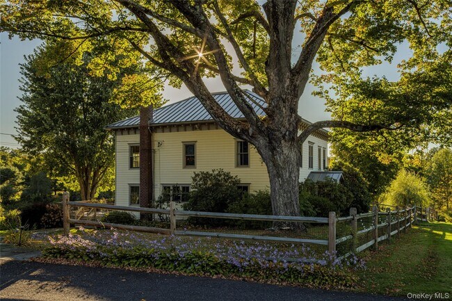 Foto del edificio - 108 Wey Rd