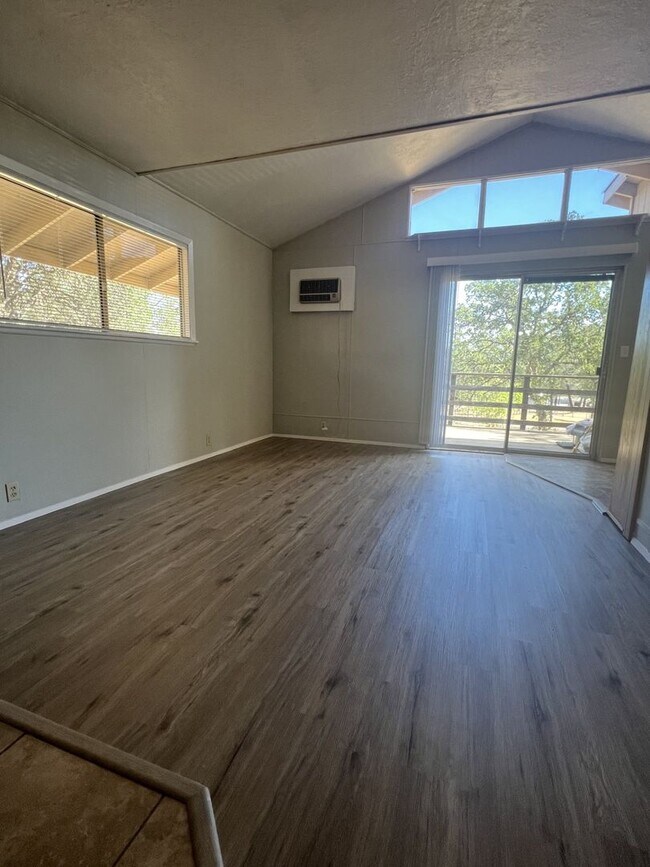 Foto del edificio - Country Home off Old Oregon Trail