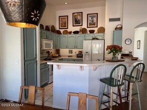 Building Photo - 65558 E Rose Ridge Dr