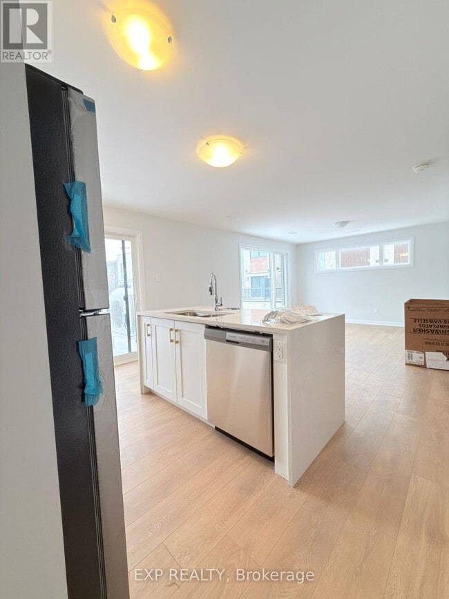 Building Photo - 1233 Creekway Private