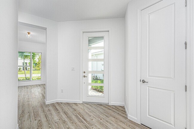 Foto del edificio - Southwest Eleanor Drive, Port St. Lucie, F...