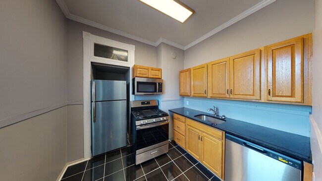 Building Photo - 107 Comstock Ave
