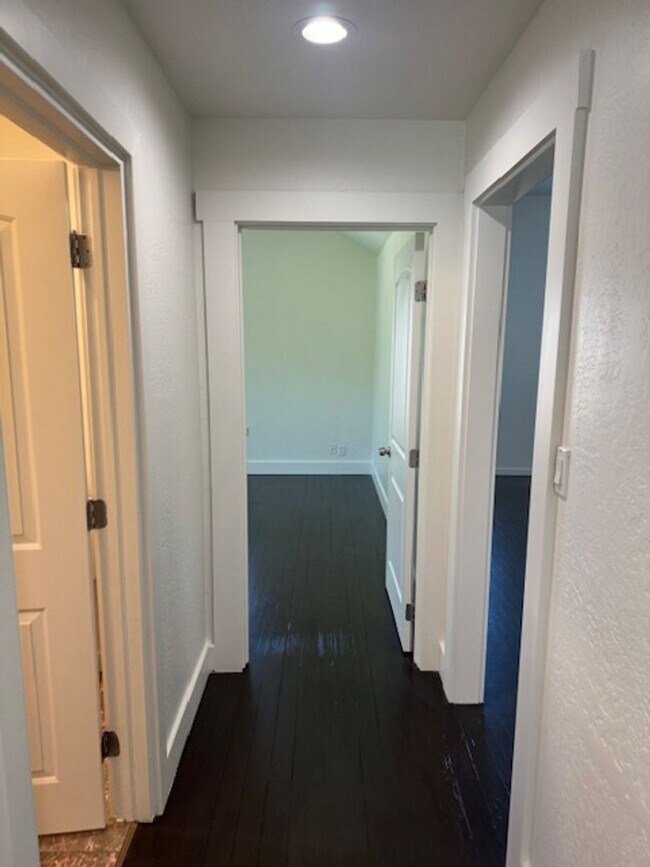 Foto del edificio - WELL MAINTAINED 3 BR HOME- COMFORTABLE, AFFORDABLE & GREAT LOCATION