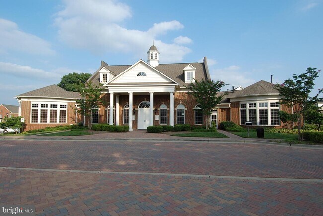 Building Photo - 307 Fallsgrove Dr