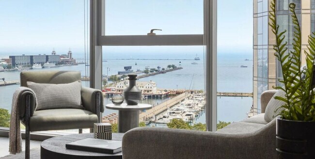 Foto del edificio - 455 E Waterside Dr