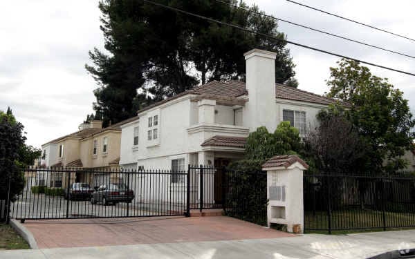 Building Photo - 3456-3460 La Madera Ave