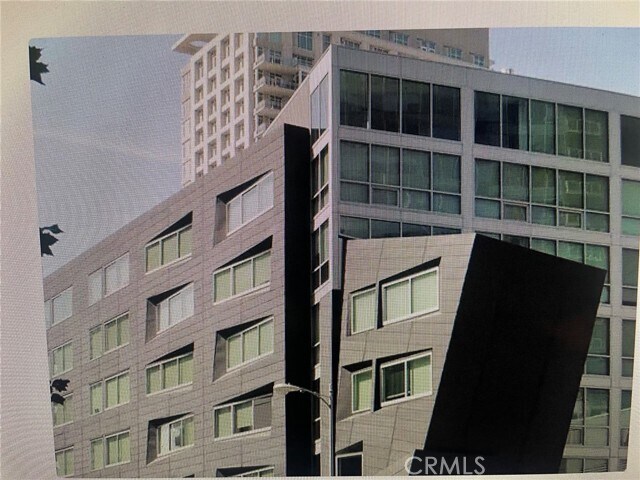Foto del edificio - 901 Flower St