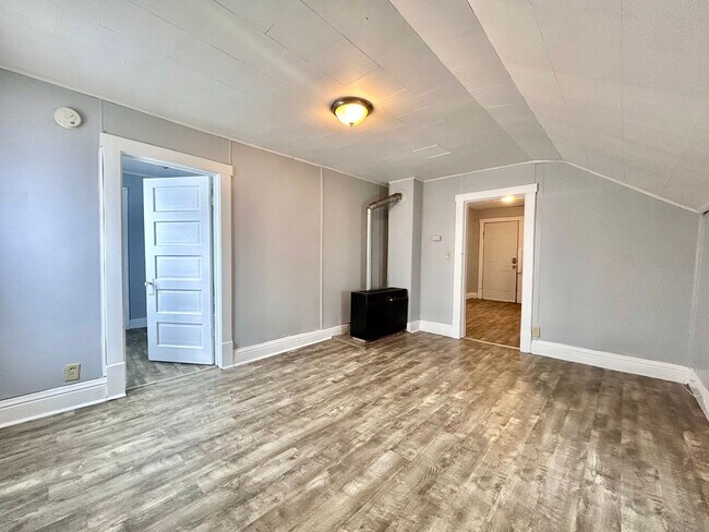 Foto del edificio - 2417 Reynolds St