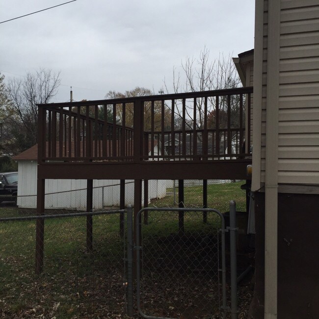 Building Photo - 1200 Mercer St / 3BR 1BA Close to Downtown...