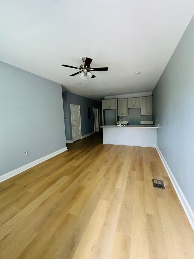 Foto del edificio - 5430 N Román St