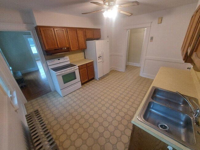 Photo - 12 East St Apartment