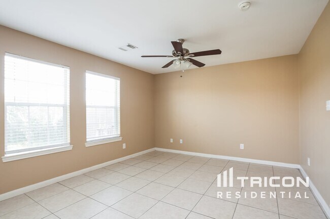 Building Photo - 6128 Silver Leaf Drive League City TX