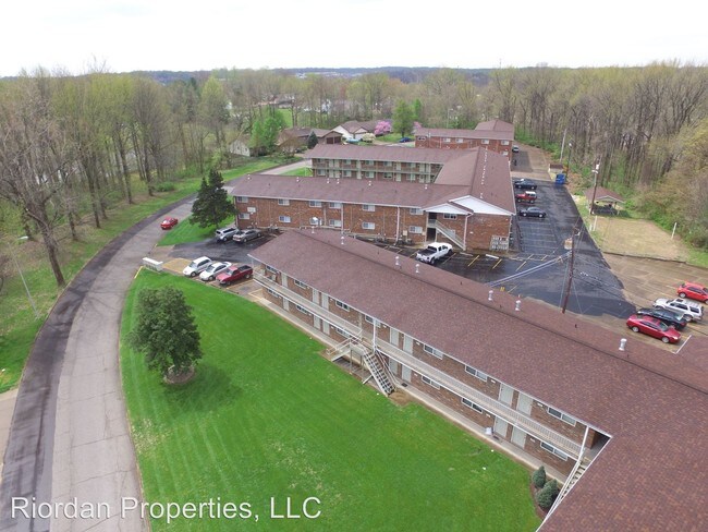 Building Photo - 1138 Western Hills Dr