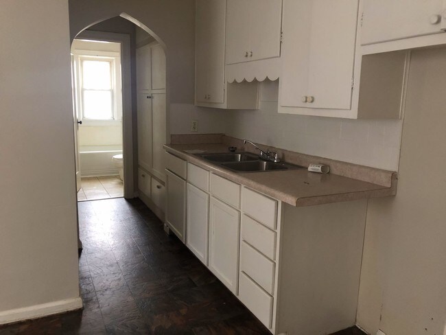 Foto del edificio - 1510 N Gladstone Ave
