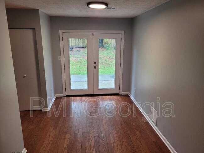 Foto del edificio - 4714 White Oak Path