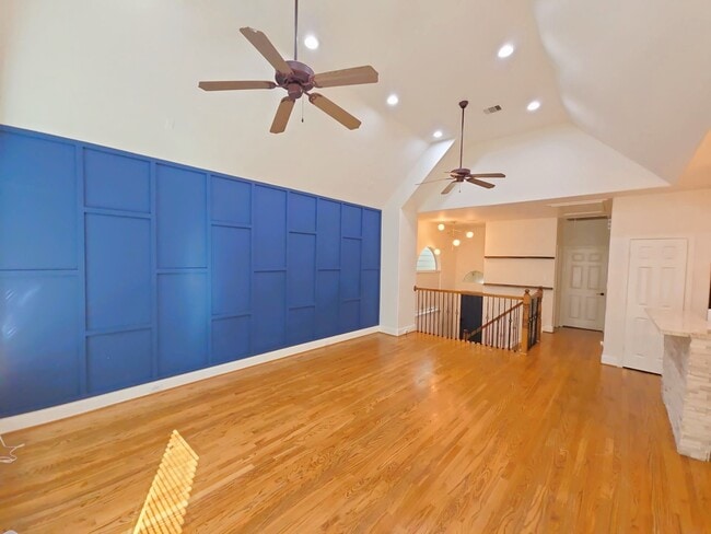 Building Photo - 306 Gregg St