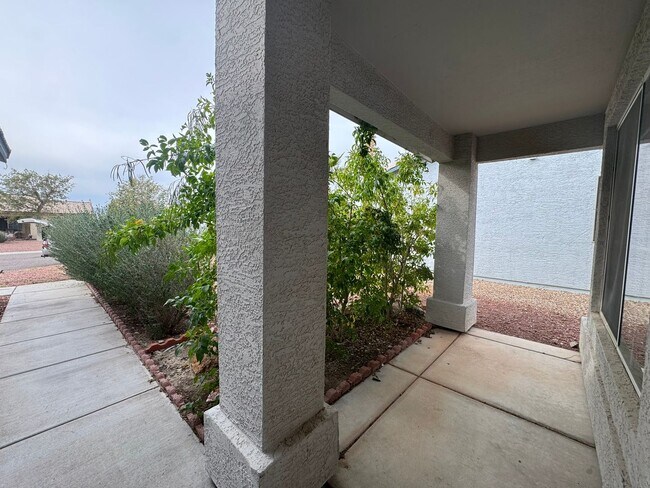 Foto del edificio - 3BR 2Ba Mohave Vistas with 3 Car-Boat Deep Garage, fenced yard