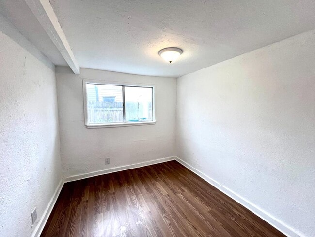 Building Photo - 4315 Spring Oak Dr