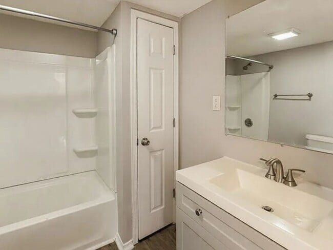 Foto del edificio - 5224 Byrams Ford Rd