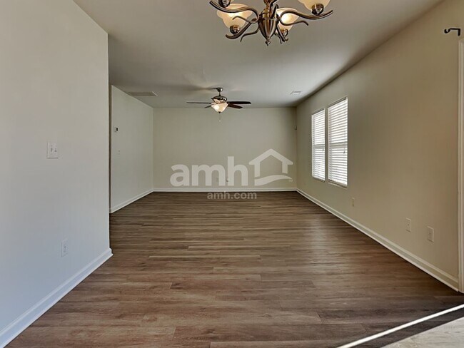 Foto del edificio - 8834 Kirkville Ln