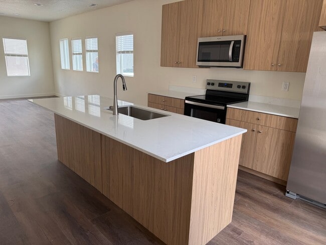 Photo - 922 Euclid Ave Townhome