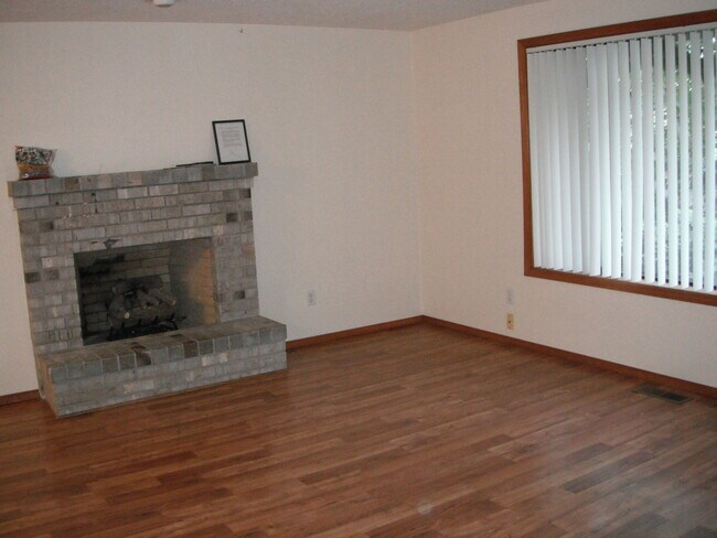 Foto del edificio - Charming Single-Level Home in Desirable Felida – 4 Bed, 2 Bath