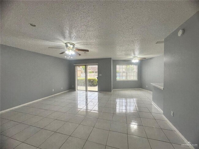 Building Photo - 601 Hibiscus Ave