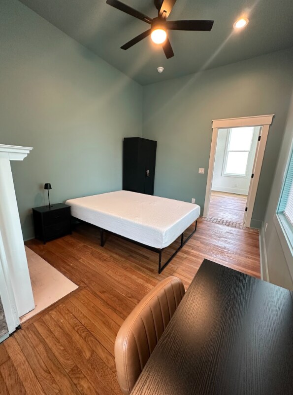 Foto principal - 1133 E Henry St