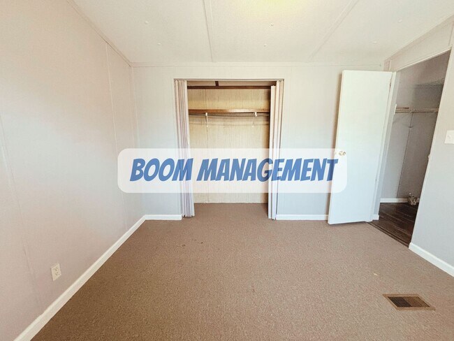 Foto del edificio - 176 Brookston Rd