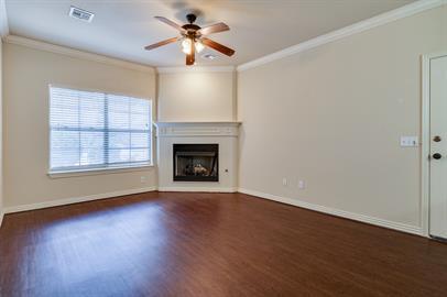 Foto del edificio - "Cozy Elegance on Grace Ave: Spacious 3-Be...