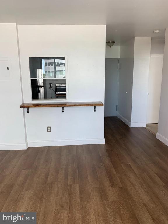 Foto del edificio - 1021 Arlington Blvd