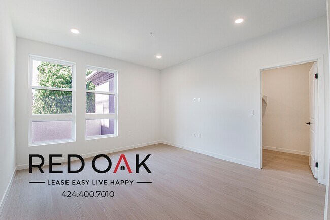 Foto del edificio - 856 S Gramercy Dr
