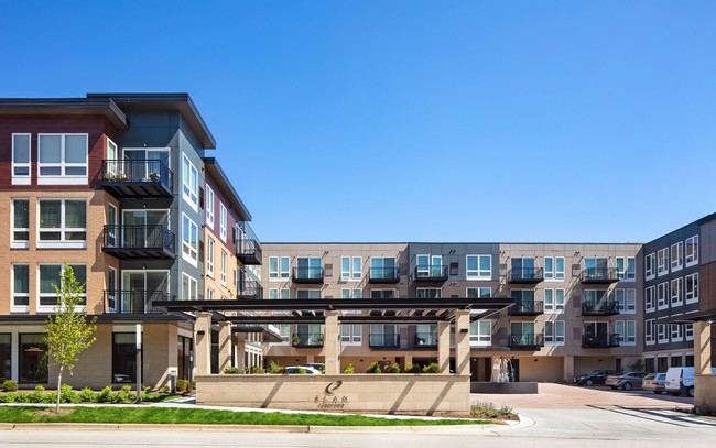 Elan Yorktown Apartments - Lombard, IL | Apartments.com