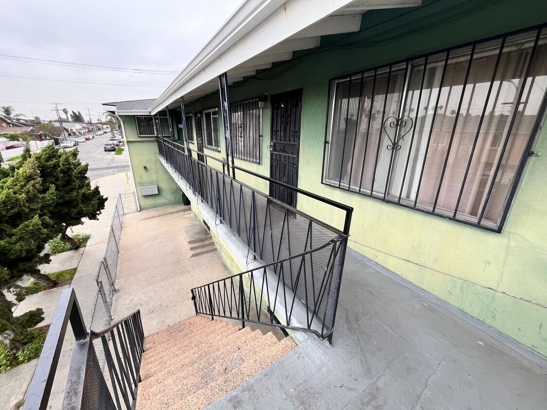 Foto del edificio - 730 S Ditman Ave