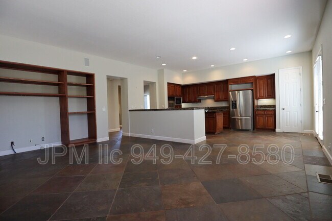 Foto del edificio - 3000 Granite Pointe Dr
