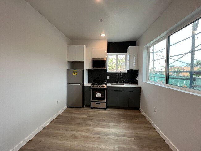 Foto del edificio - 5526 Blackwelder St