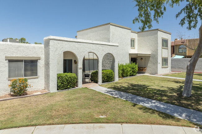 Building Photo - Continental Villas