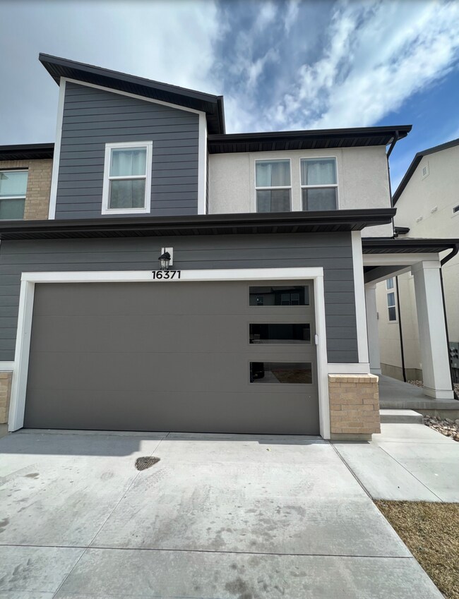 Building Photo - 16371 S Piston Ln