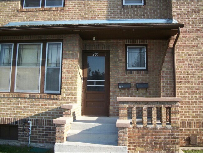 Entrance - 205 E Pershing Blvd
