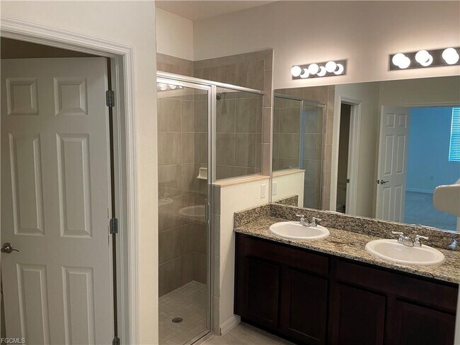 Foto del edificio - 2700 NW 21st Terrace