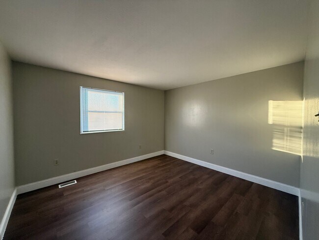 Foto del edificio - 239 Euclid Ave