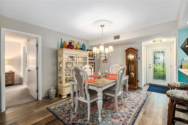 Building Photo - 1701 Pelican Cove Rd