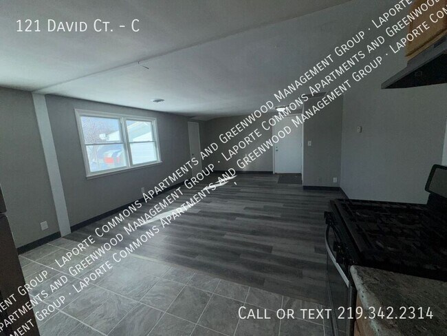 Foto del edificio - 121 David Ct