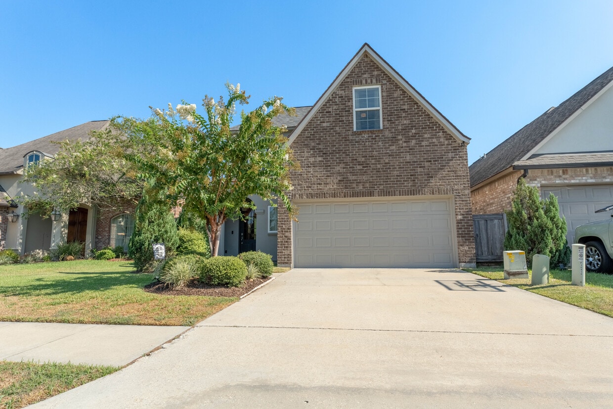 Primary Photo - 15413 N Mistybrook Dr