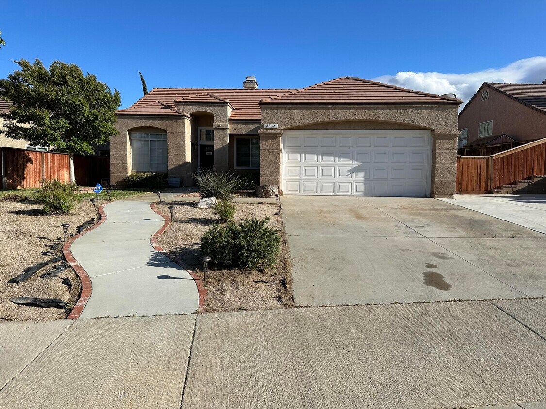 2744 Edgewood Ct, Palmdale, CA 93551 House Rental in Palmdale, CA