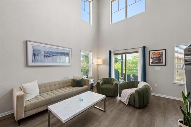 Foto del edificio - 516 E Slaughter Ln
